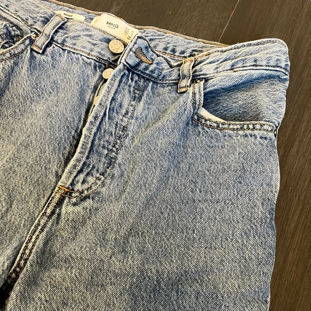 Mango Nora Light Blue High-Waist Wide Leg Jeans - Picture 4 of 6